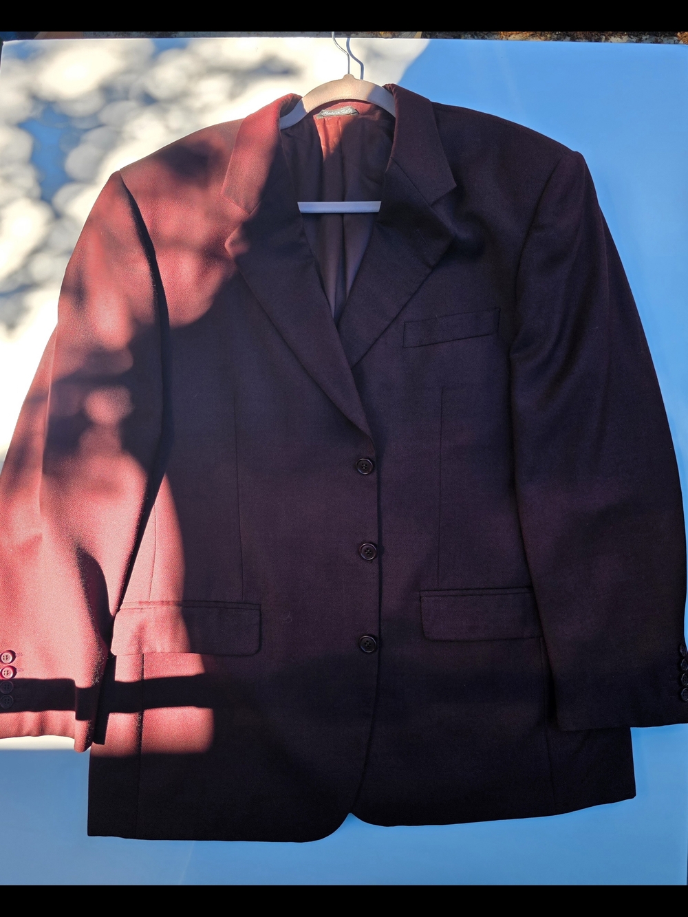 Men's Classic Burgundy Blazer - Tailored Three-Button Suit Jacket